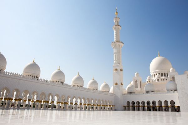 Dlaczego warto odwiedzić Dubaj?