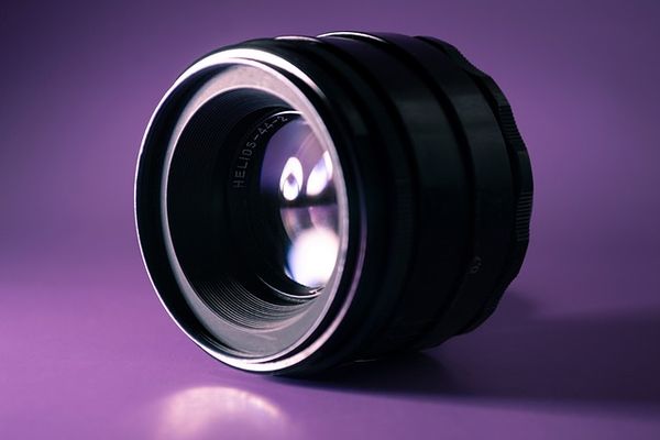 Magiczny świat fotografii czeka! Jaką kamerę wybrać, by zacząć przygodę?